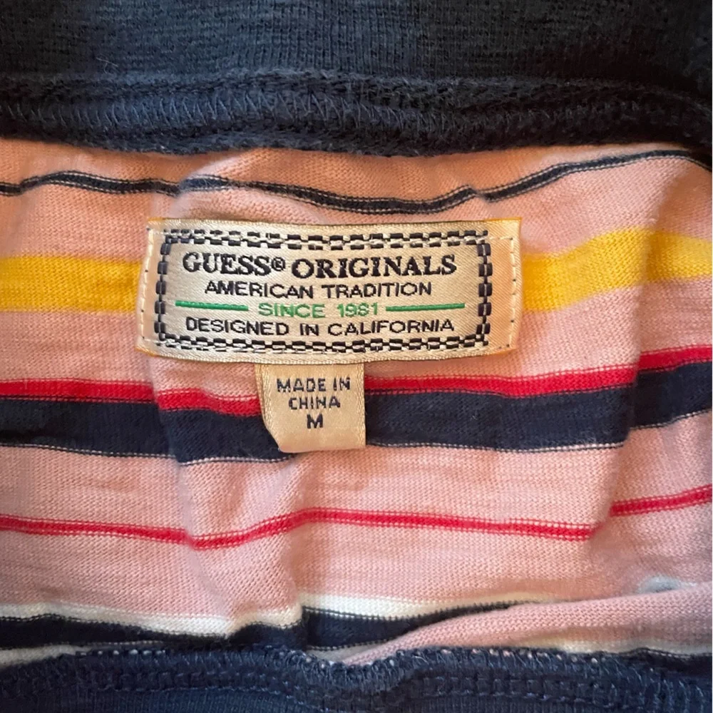 Vintage Guess Stripe Embroidered Striped Spell out Streetwear T Shirt Sz M ππ - Picture 9 of 12